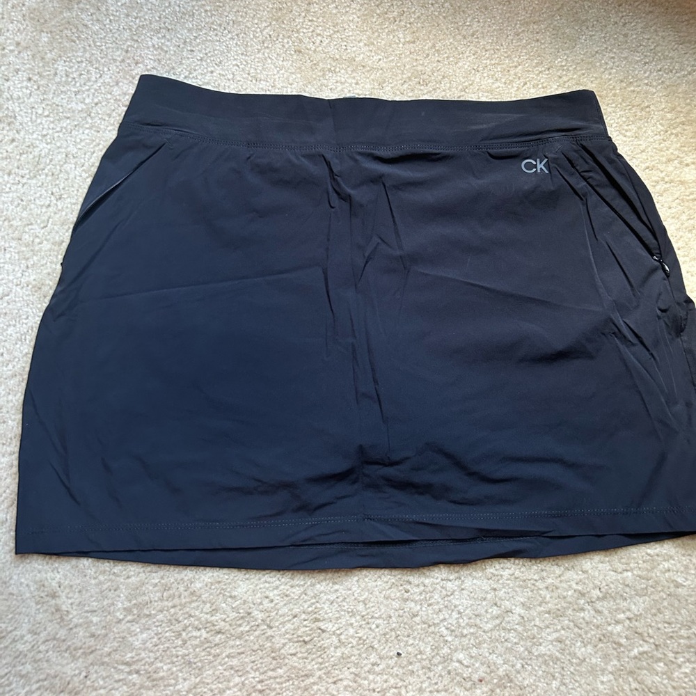 Black golf skort
